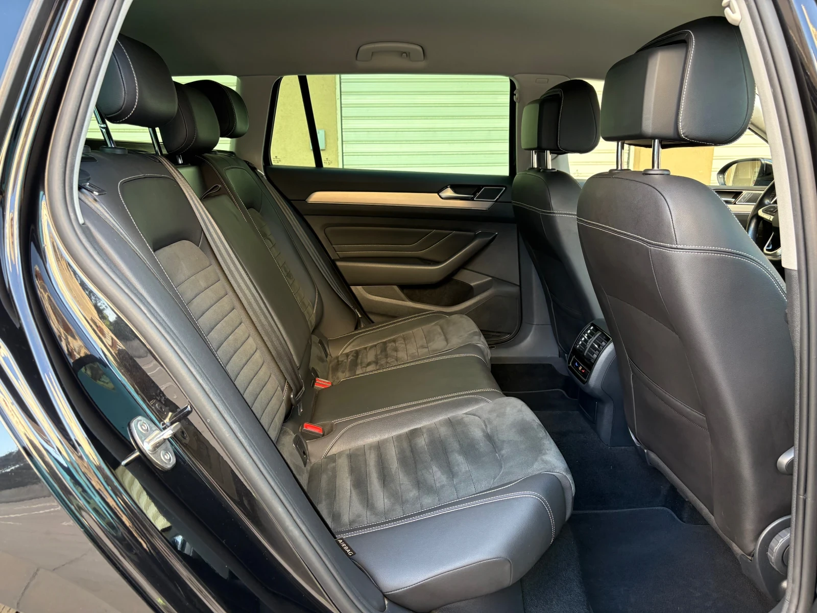 VW Passat Elegance, Digital, Камера, Сервизна История, снимка 13 - Автомобили и джипове - 55545033