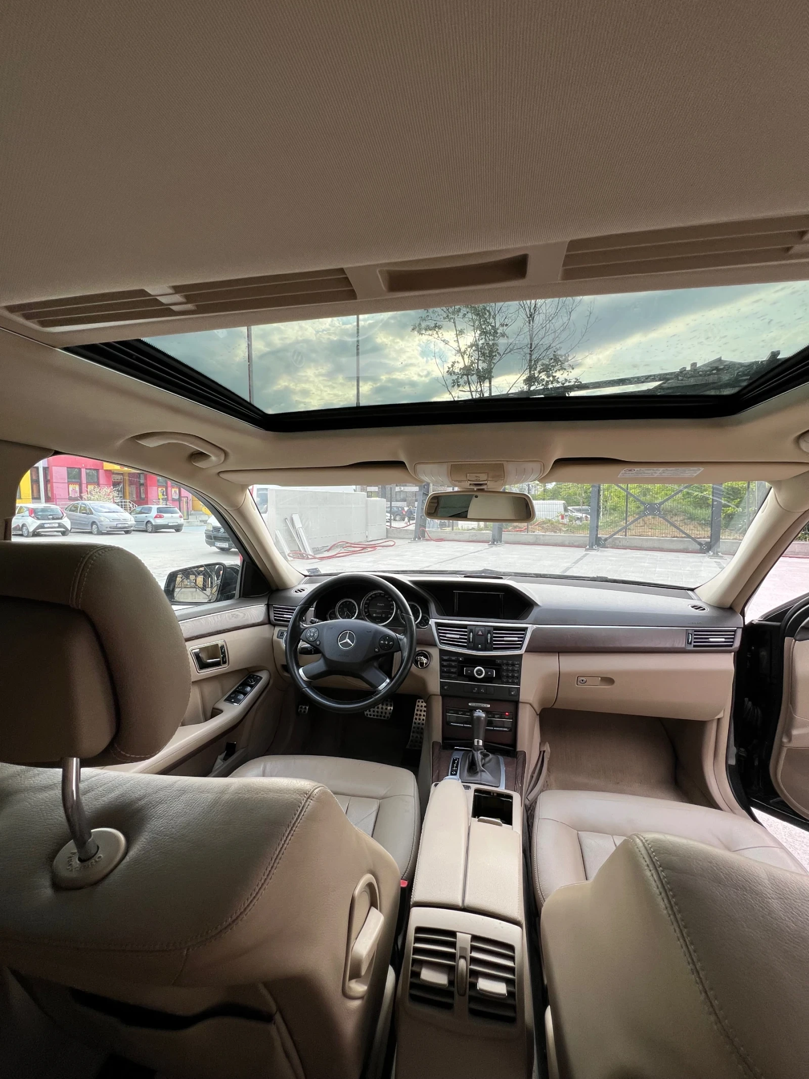 Mercedes-Benz E 220 W212, снимка 8 - Автомобили и джипове - 55639059