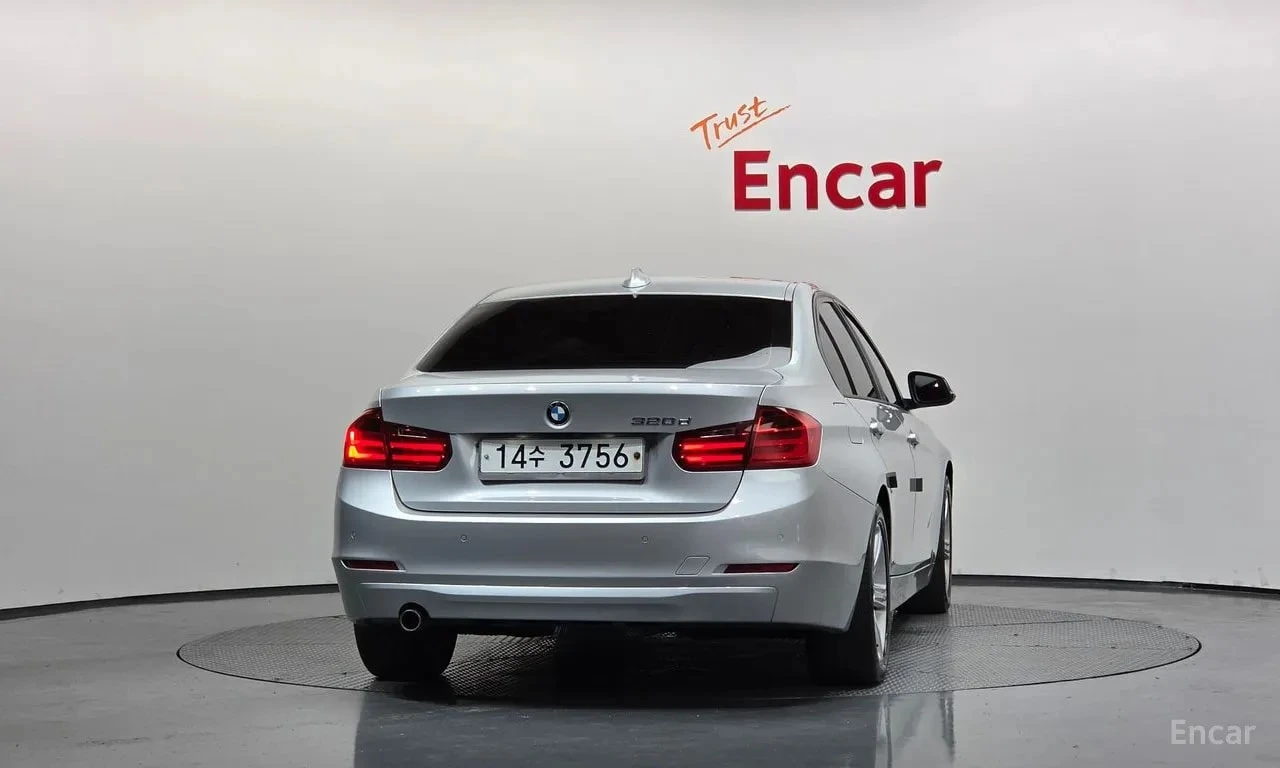 BMW 320 * 320d * АВТОКРЕДИТ БЕЗ ПЪРВОНАЧАЛНА ВНОСКА* , снимка 4 - Автомобили и джипове - 55922027