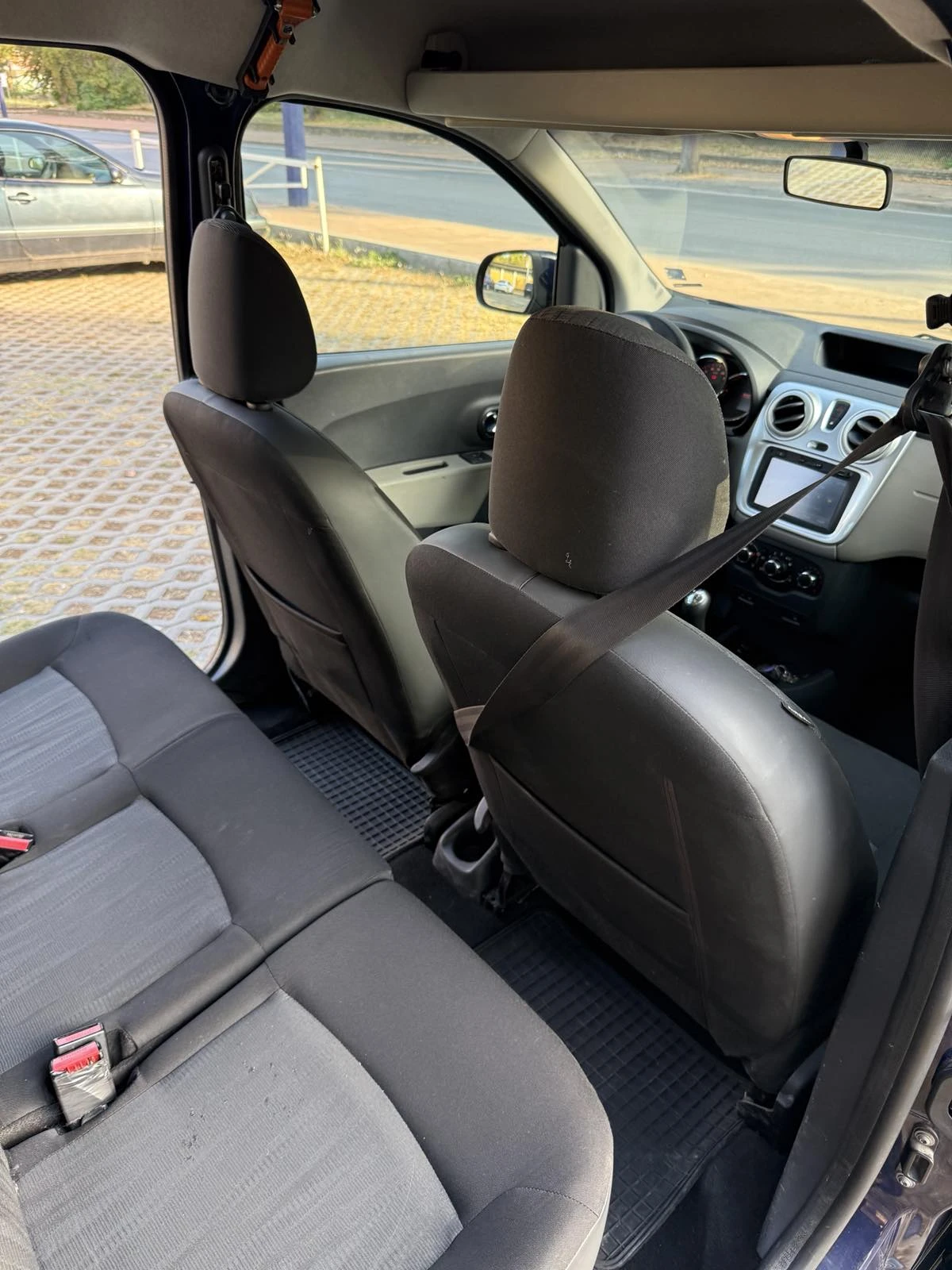 Dacia Dokker 1.6, снимка 7 - Автомобили и джипове - 56007532