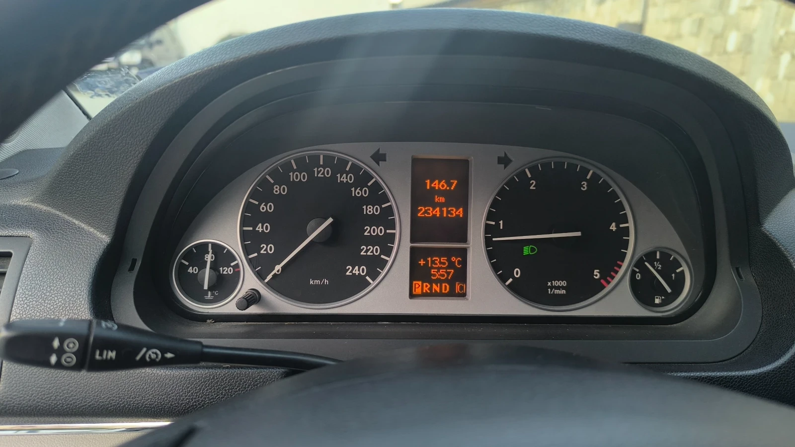 Mercedes-Benz B 180, снимка 10 - Автомобили и джипове - 56090274