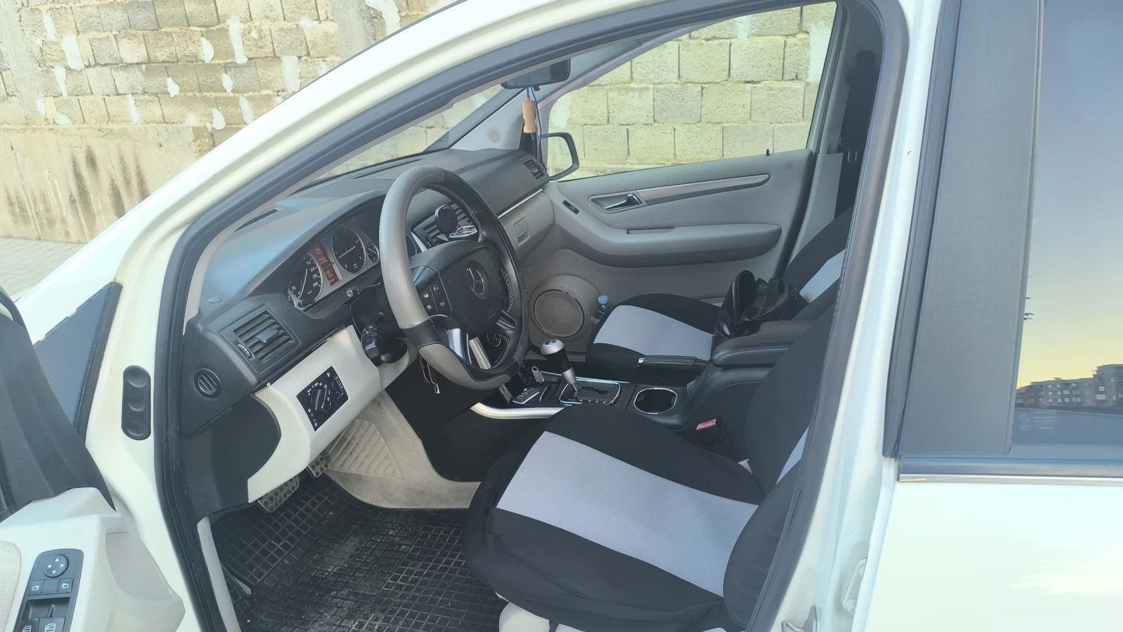 Mercedes-Benz B 180, снимка 7 - Автомобили и джипове - 56090274