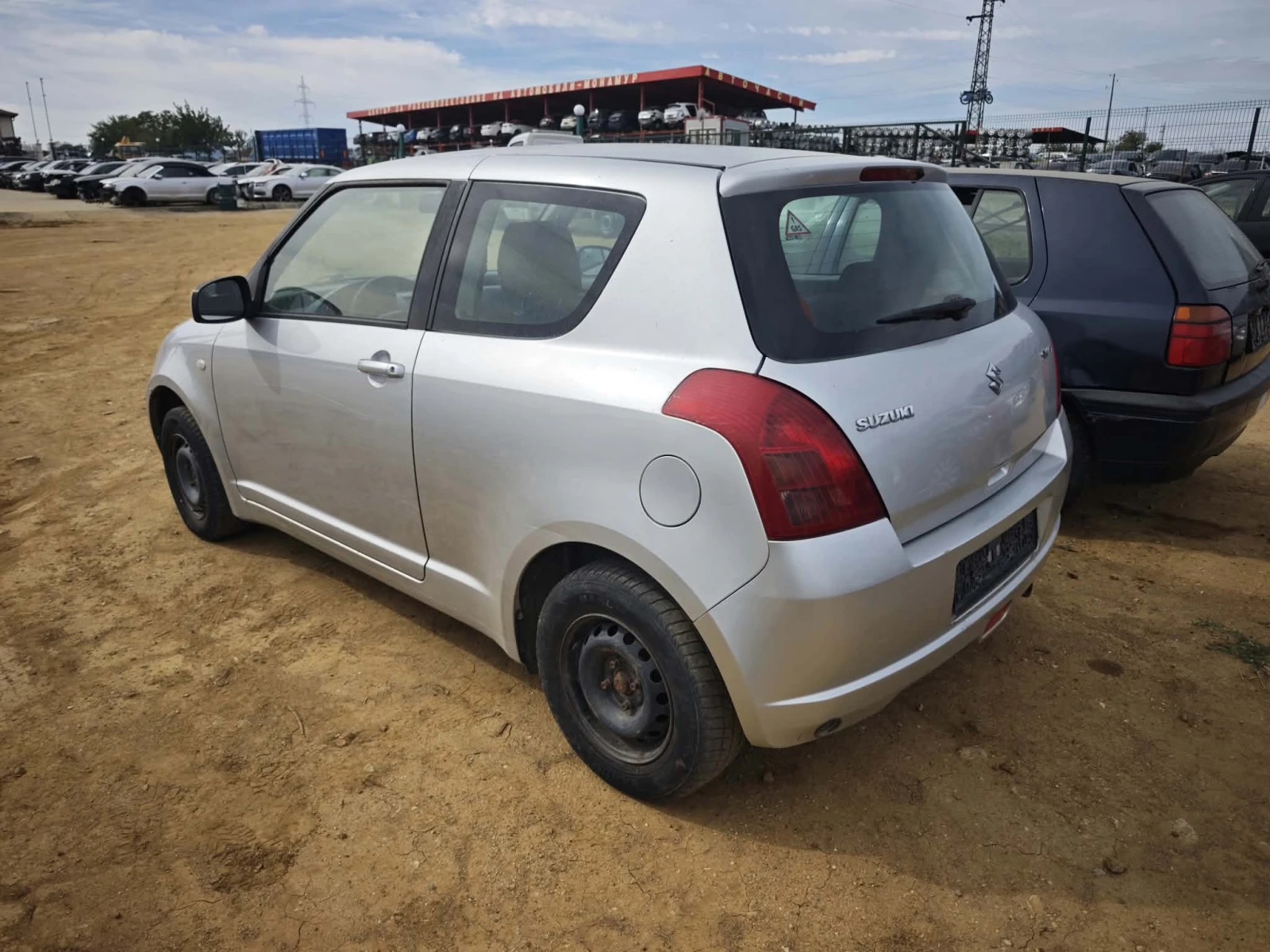 Suzuki Swift 1.3, снимка 3 - Автомобили и джипове - 56223435