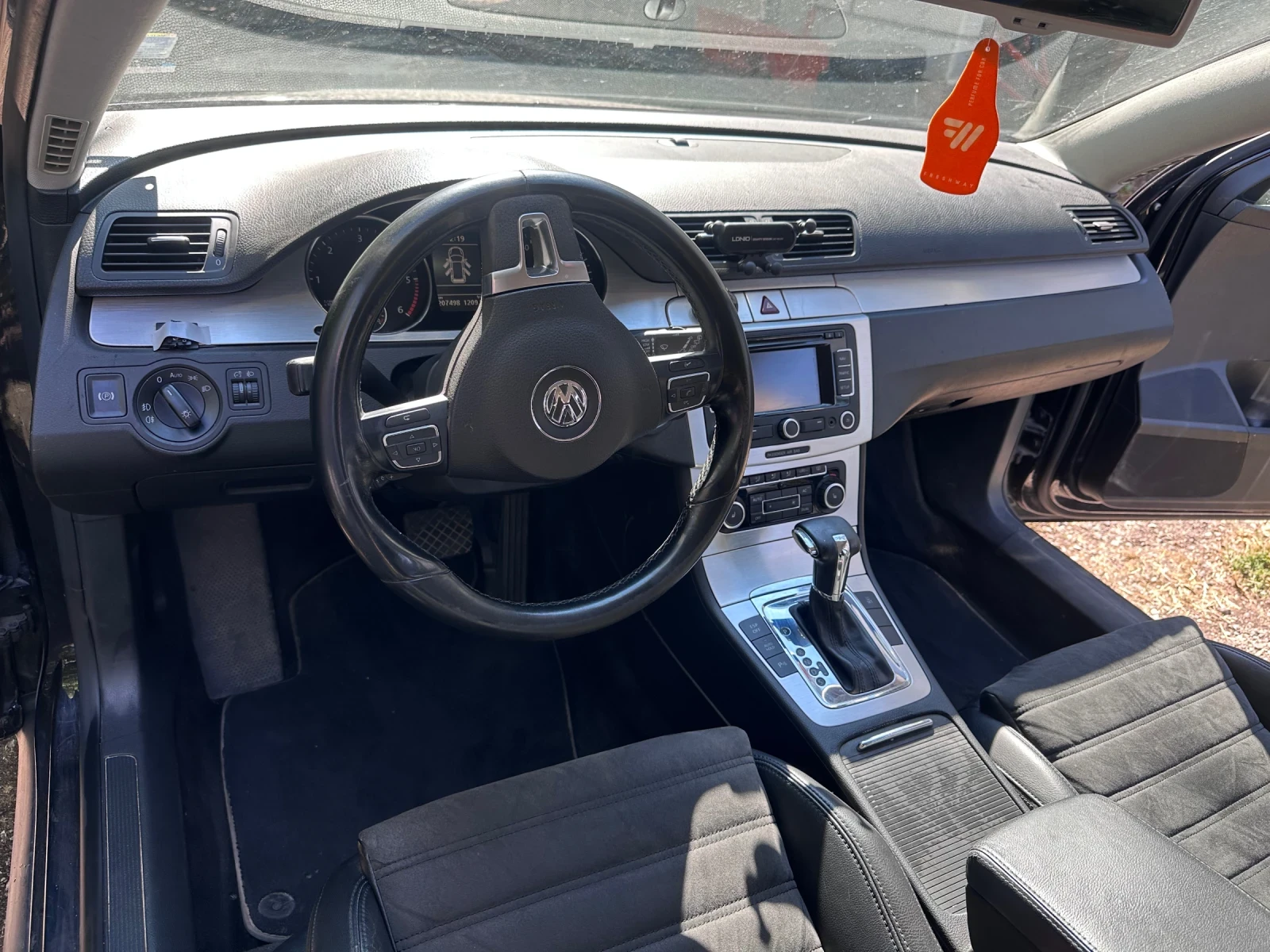 VW Passat