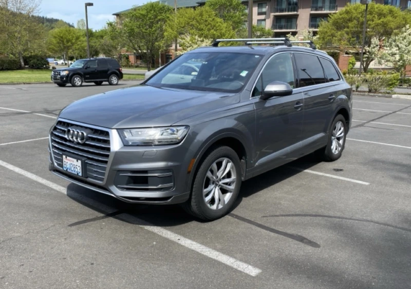 Audi Q7 3.0T Premium Plus, снимка 2 - Автомобили и джипове - 47213209