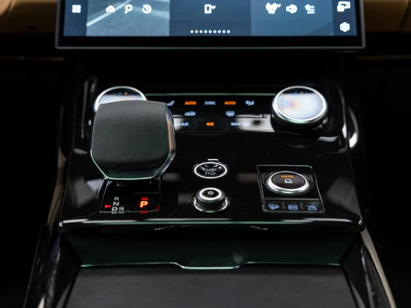 Land Rover Range Rover Sport AUTOBIOGRAPHY* HEAD UP* MERIDIAN* 360* ALCANTARA, снимка 13 - Автомобили и джипове - 52606075