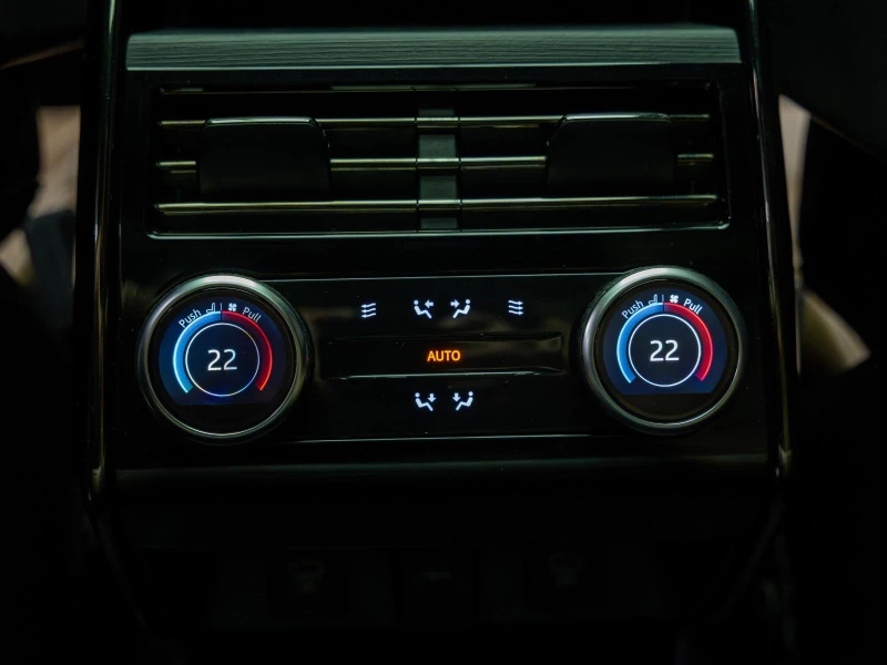 Land Rover Range Rover Sport AUTOBIOGRAPHY* HEAD UP* MERIDIAN* 360* ALCANTARA, снимка 14 - Автомобили и джипове - 52606075