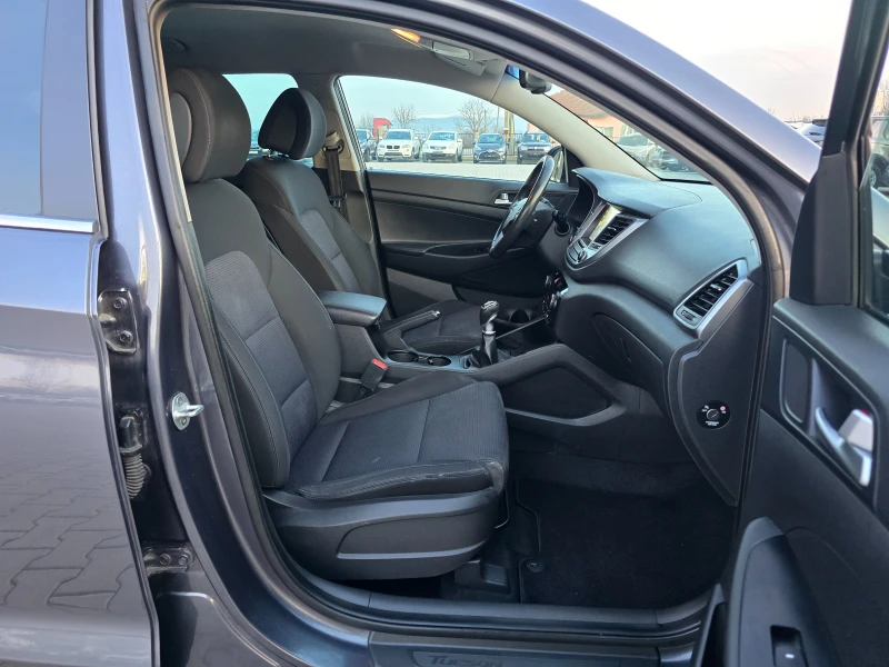 Hyundai Tucson 1.7D, Камера, Подгрев, Лед, Нави, Евро 6!, снимка 12 - Автомобили и джипове - 52770912