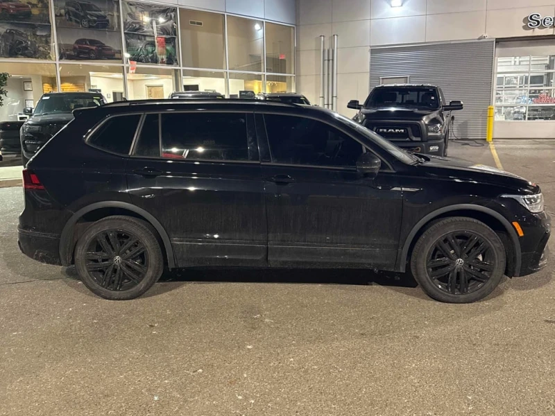 VW Tiguan * Comfortline R Line Black Edition * CARFAX * БЕЗ , снимка 3 - Автомобили и джипове - 52951894