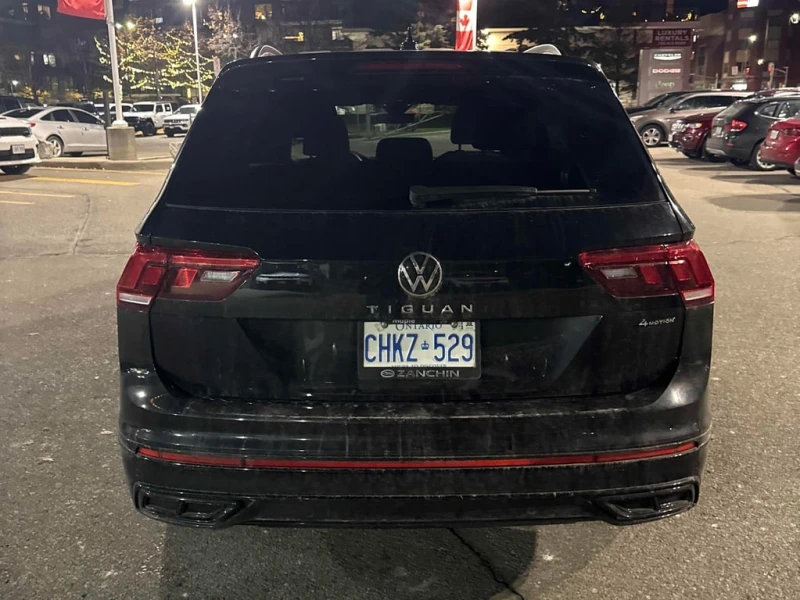 VW Tiguan * Comfortline R Line Black Edition * CARFAX * БЕЗ , снимка 4 - Автомобили и джипове - 52951894