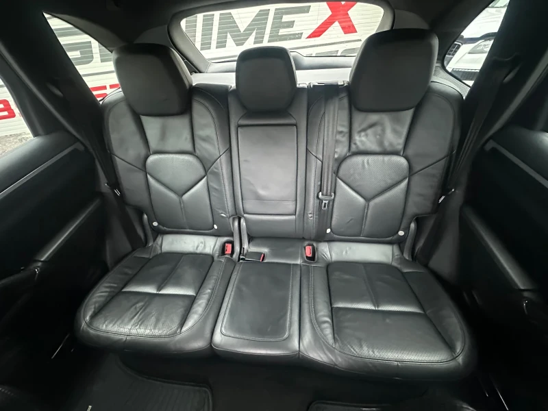Porsche Cayenne 3.0D* 8SPEED* UNIKAT* REALNI KM* , снимка 11 - Автомобили и джипове - 53252815