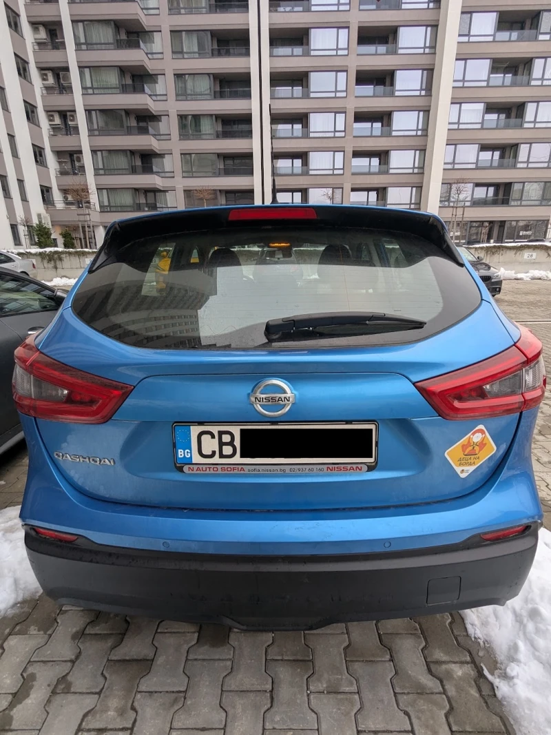 Nissan Qashqai 1.3i 140hp - Accenta, снимка 4 - Автомобили и джипове - 53585099