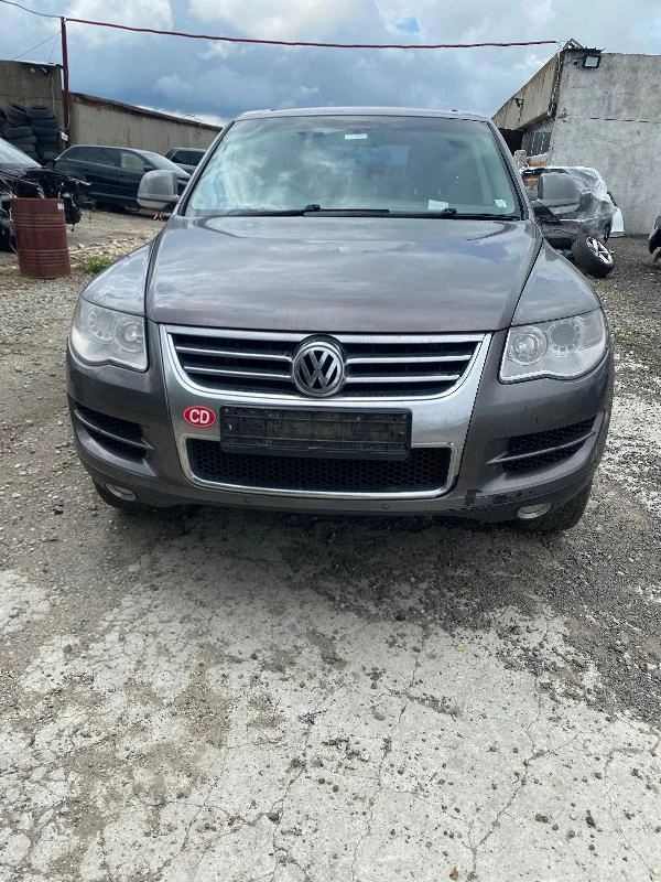 VW Touareg, снимка 2 - Автомобили и джипове - 38006555