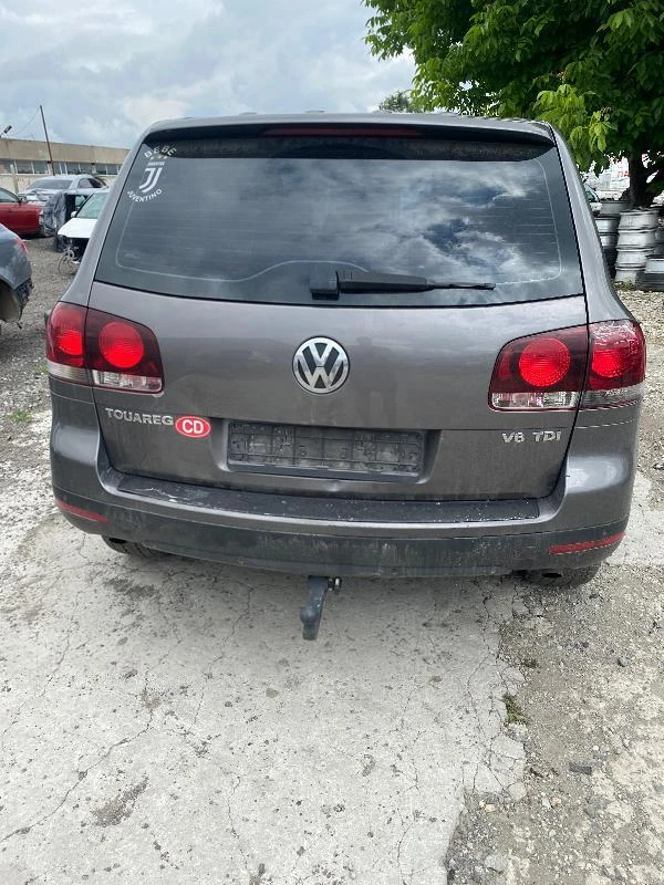 VW Touareg, снимка 4 - Автомобили и джипове - 38006555