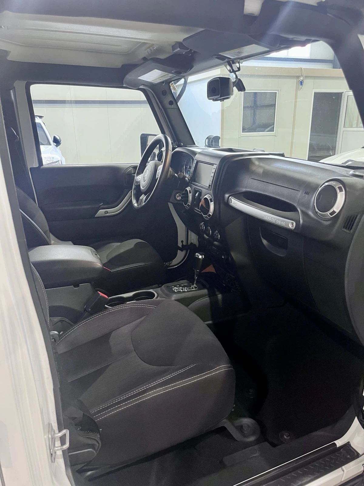 Jeep Wrangler Sahara Unlimited OFF Road | Mobile.bg — изображение 12