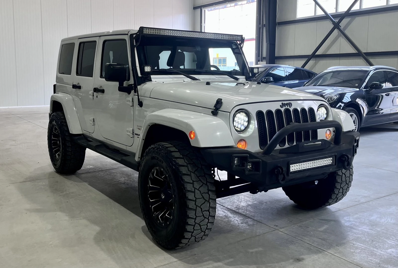 Jeep Wrangler Sahara Unlimited OFF Road - изображение 3