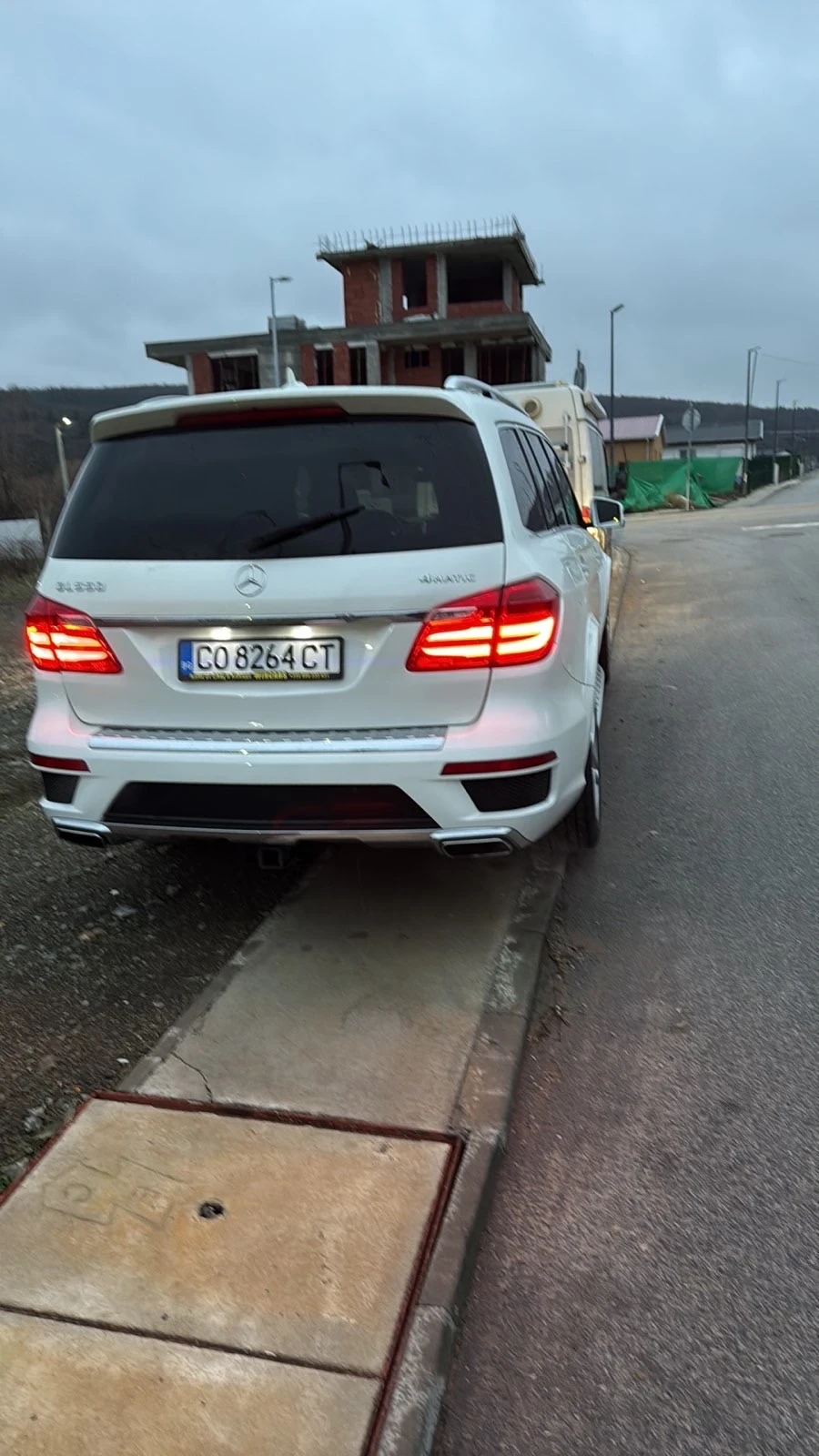 Mercedes-Benz GL 550 Нов двигател / FULL ЕКСТРИ / 100% ОБСЛУЖЕН /  - изображение 4