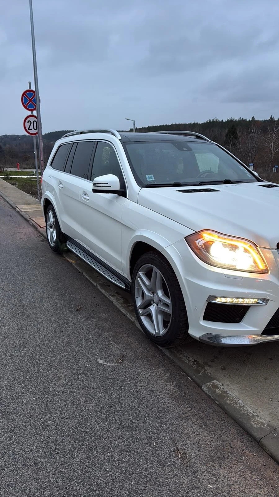 Mercedes-Benz GL 550 Нов двигател / FULL ЕКСТРИ / 100% ОБСЛУЖЕН /  - изображение 2