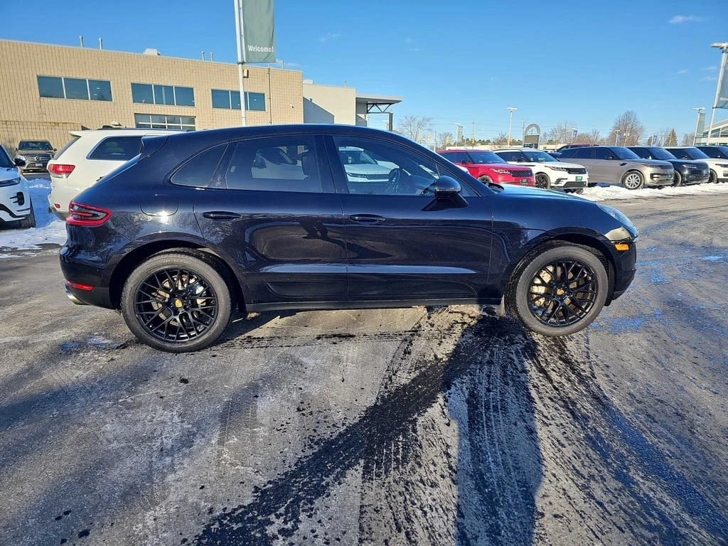 Porsche Macan 2018 S AWD * ГЛАВНО ПРЕДСТАВИТЕЛСТВО *  - изображение 4