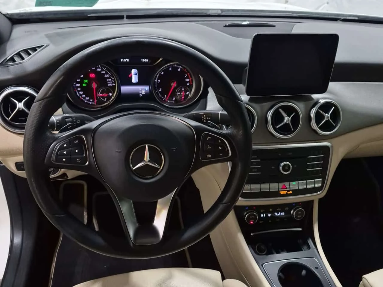 Mercedes-Benz GLA * 250 * CARFAX * ЦЕНА ДО БГ - изображение 8