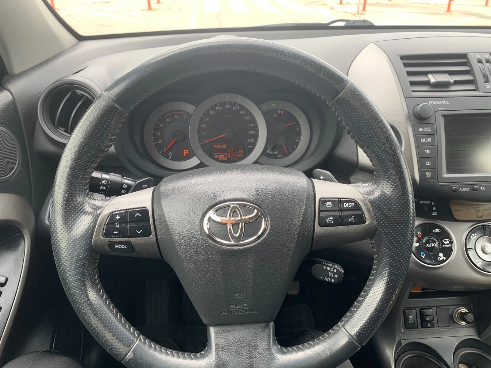Toyota Rav4 2.2 D CAT , снимка 9 - Автомобили и джипове - 54552548