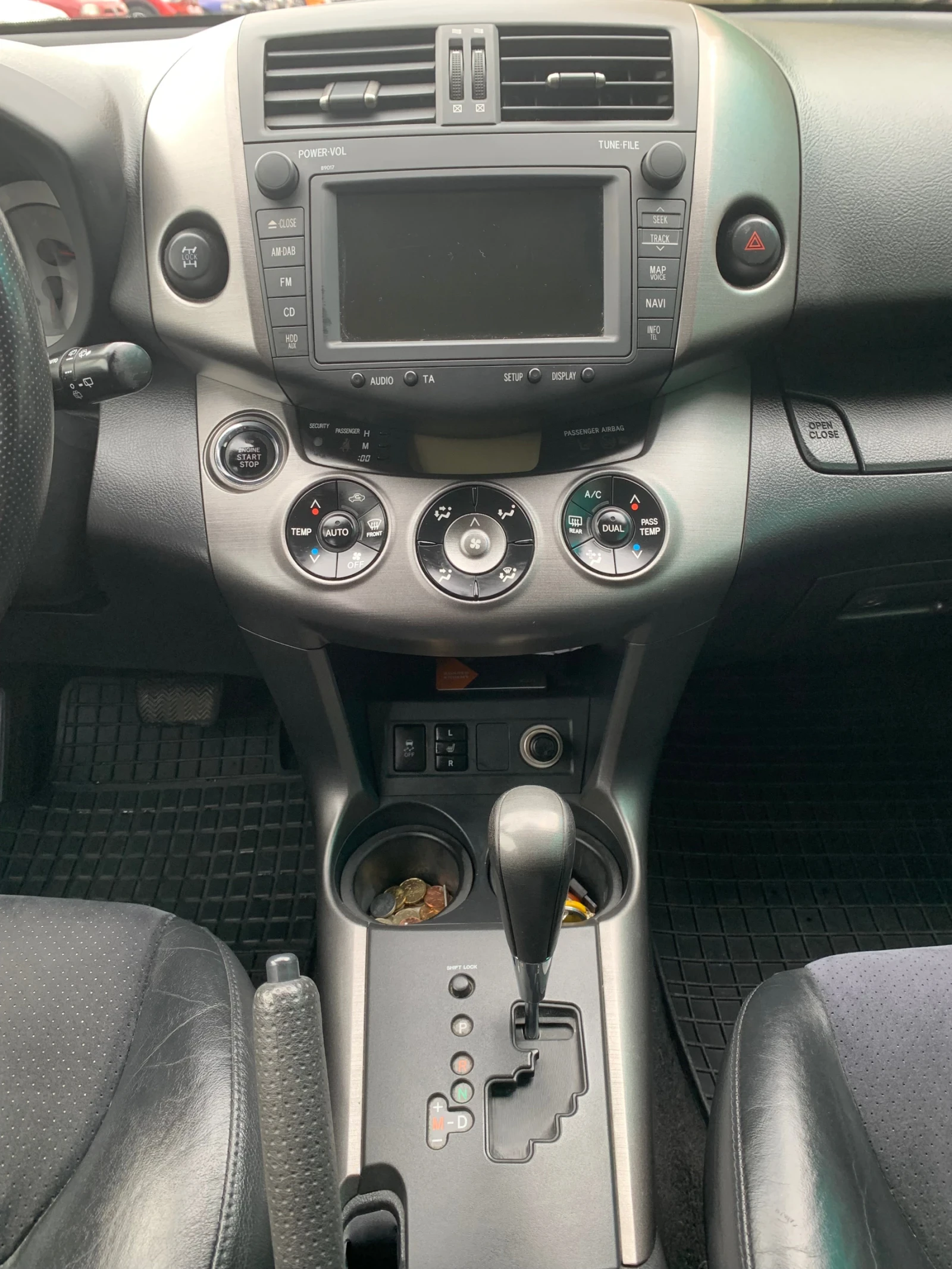 Toyota Rav4 2.2 D CAT , снимка 11 - Автомобили и джипове - 54552548