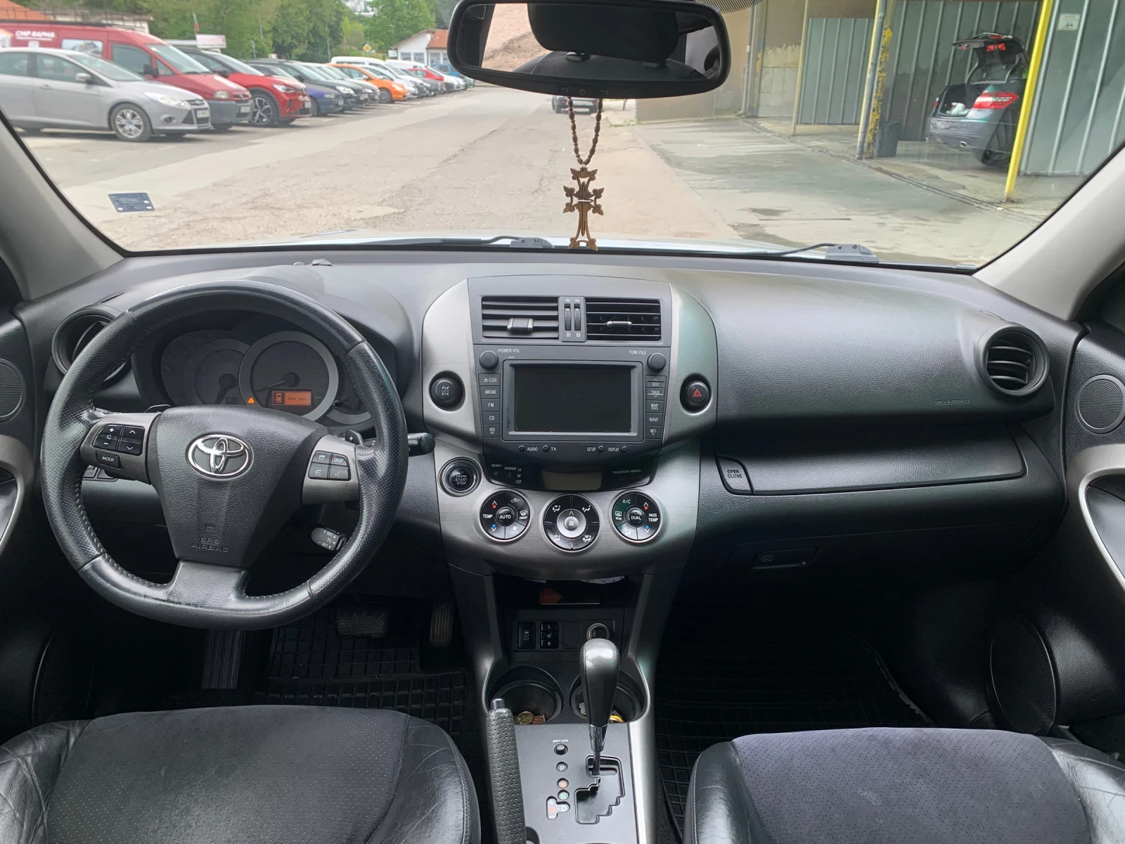 Toyota Rav4 2.2 D CAT , снимка 10 - Автомобили и джипове - 54552548
