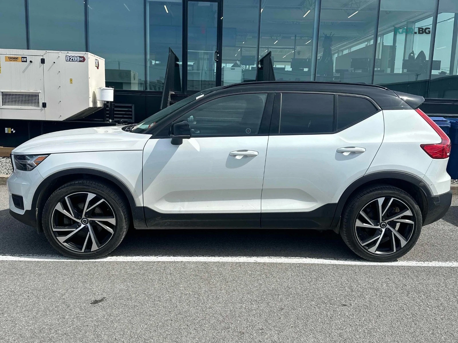Volvo XC40 T5 R-Design 2022 * АвтоКредит* (ЦЕНА ДО БГ), снимка 4 - Автомобили и джипове - 54758003