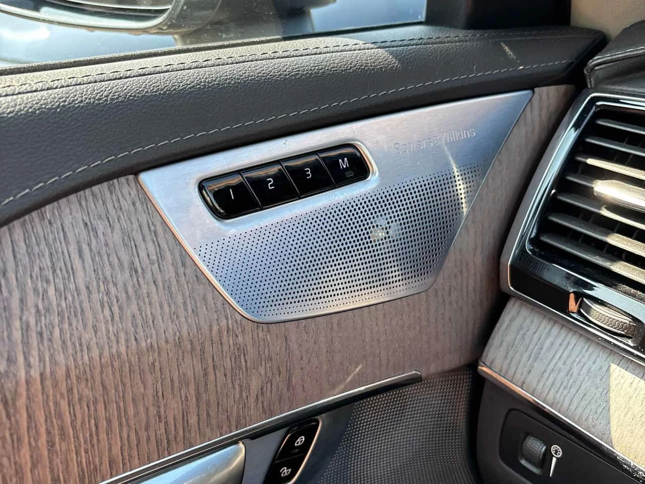 Volvo Xc90 * Inscription * CARFAX * ОПЦИЯ ЗА ФИНАНСИРАНЕ , снимка 17 - Автомобили и джипове - 55468344