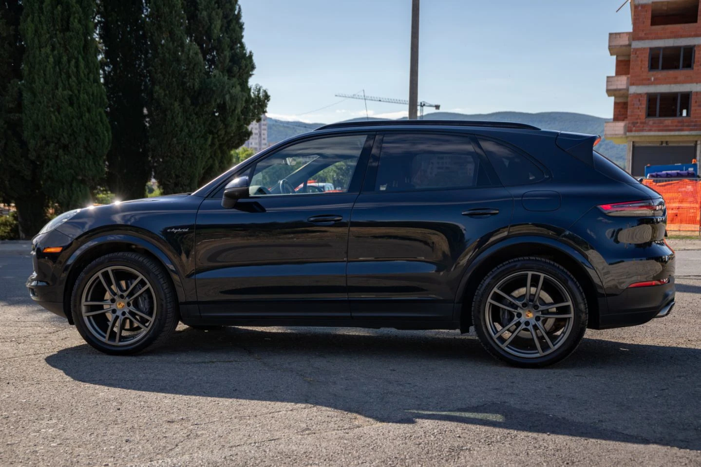 Porsche Cayenne E-Hybrid Sport Chrono Камери CarPlay, снимка 2 - Автомобили и джипове - 55619032