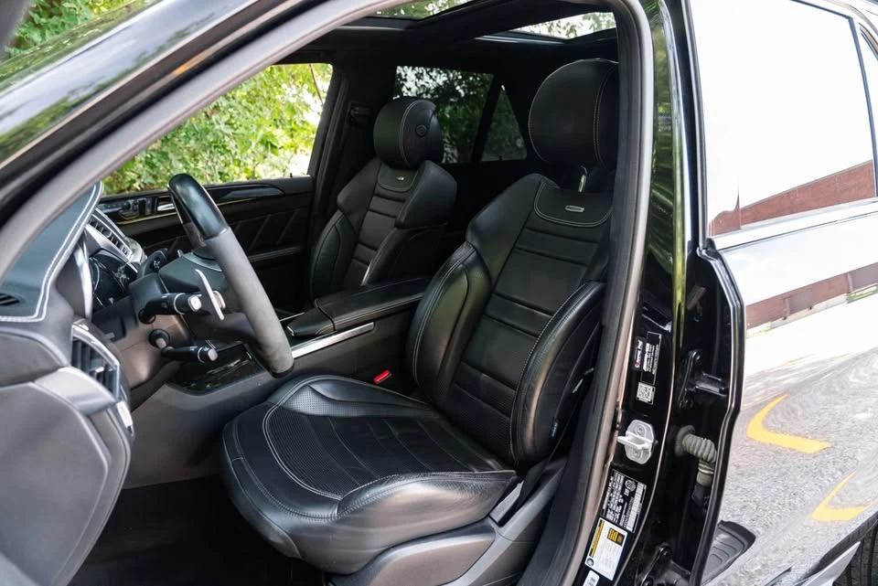 Mercedes-Benz ML 63 AMG * 4MATIC* АВТОКРЕДИТ БЕЗ ПЪРВОНАЧАЛНА ВНОСКА* , снимка 9 - Автомобили и джипове - 55789844