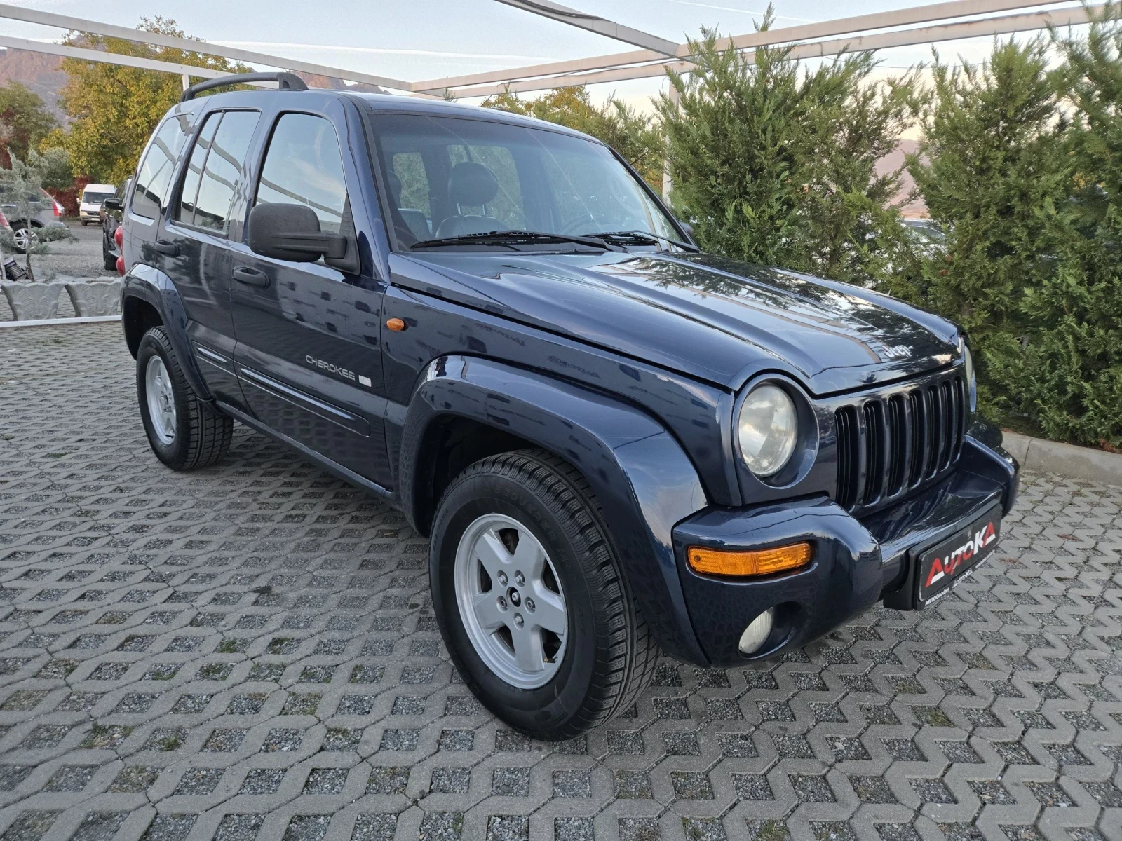 Jeep Cherokee 2.5CRD-143кс= КЛИМАТИК= АВТОПИЛОТ, снимка 2 - Автомобили и джипове - 56646692