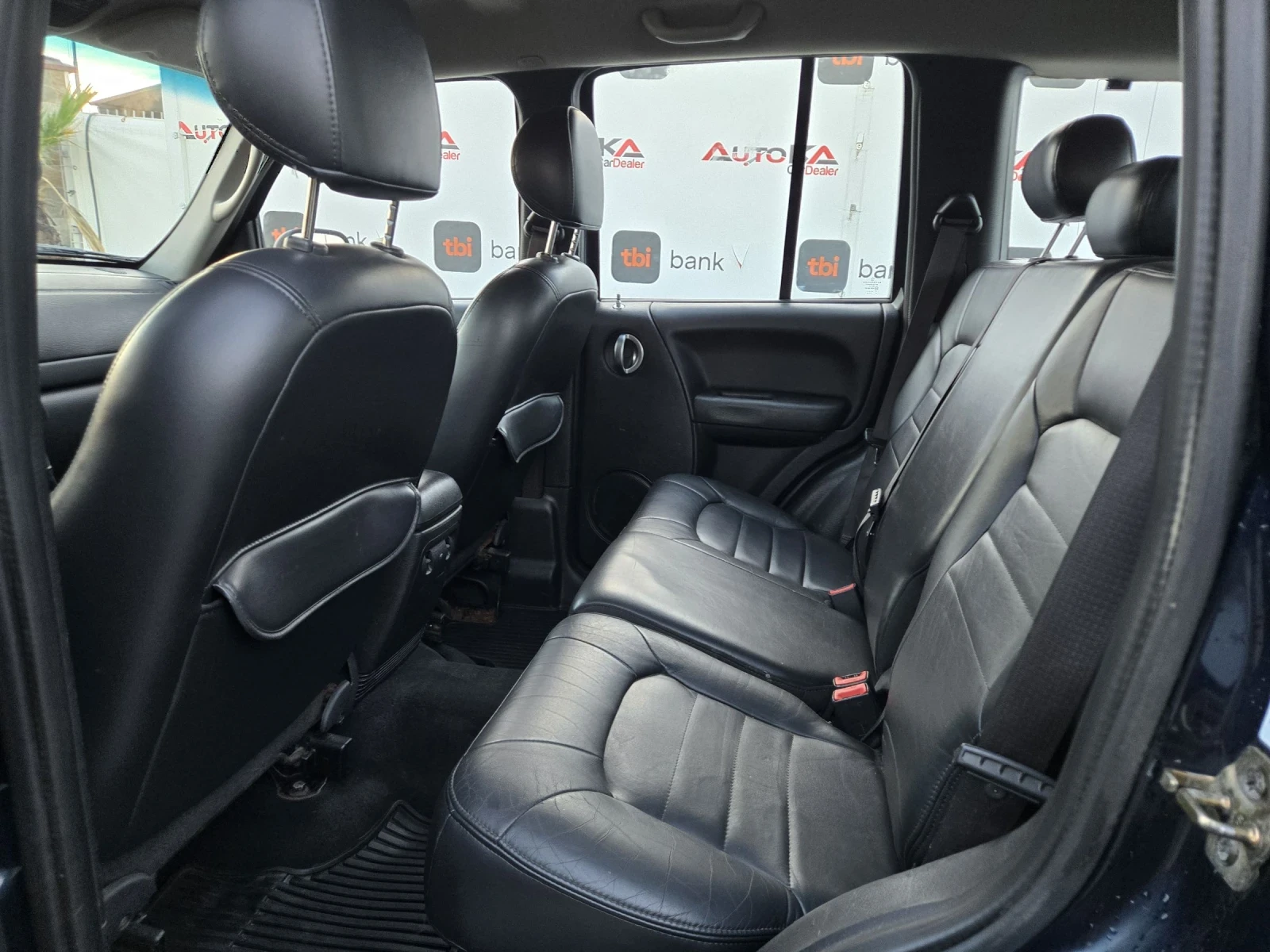 Jeep Cherokee 2.5CRD-143кс= КЛИМАТИК= АВТОПИЛОТ, снимка 9 - Автомобили и джипове - 56646692