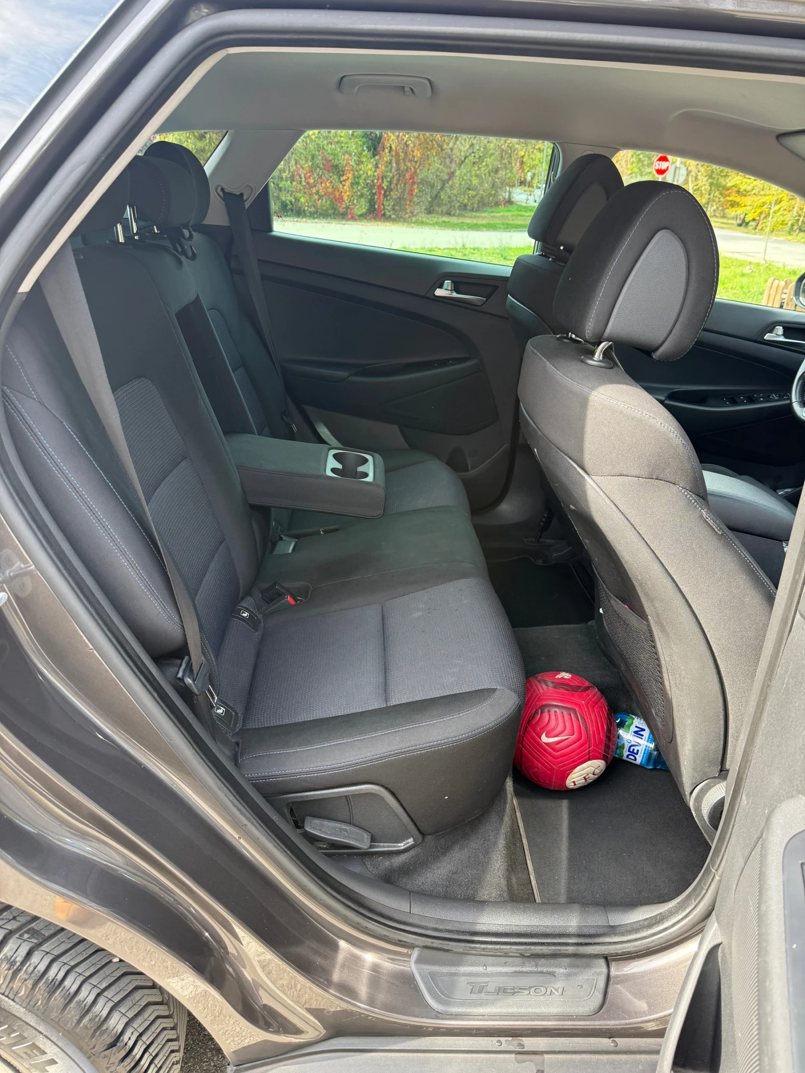 Hyundai Tucson 2.0 CRDI 4WD, снимка 9 - Автомобили и джипове - 56679714