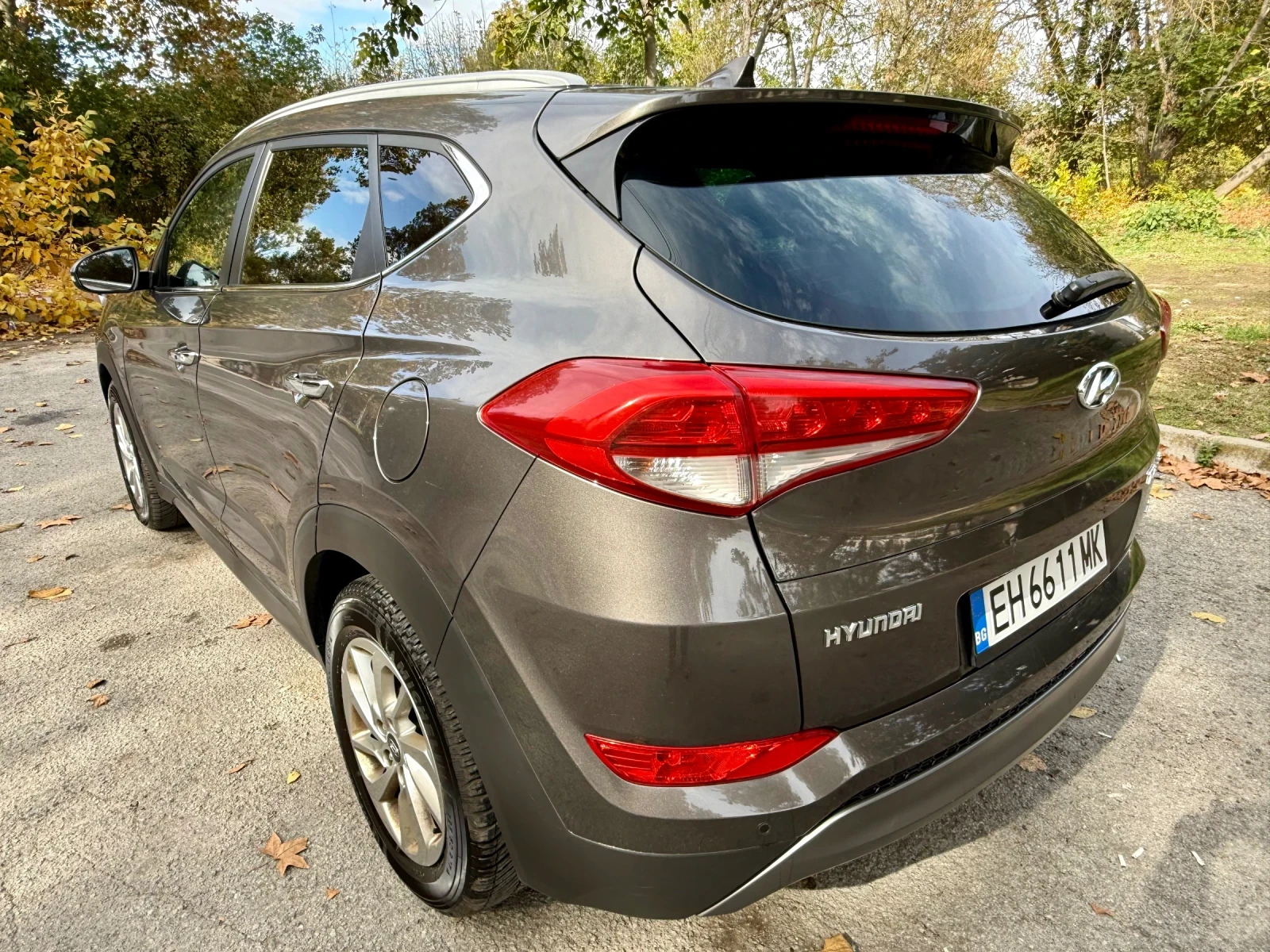 Hyundai Tucson 2.0 CRDI 4WD, снимка 6 - Автомобили и джипове - 56679714