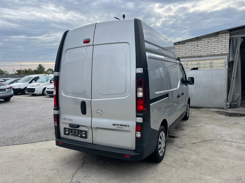 Opel Vivaro 1.6 Diesel 120k.c, снимка 6 - Бусове и автобуси - 53271665