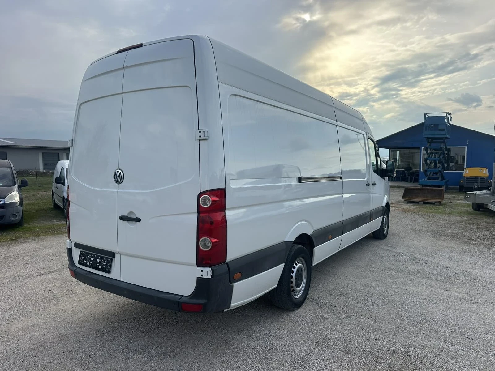 VW Crafter, снимка 4 - Бусове и автобуси - 54048212