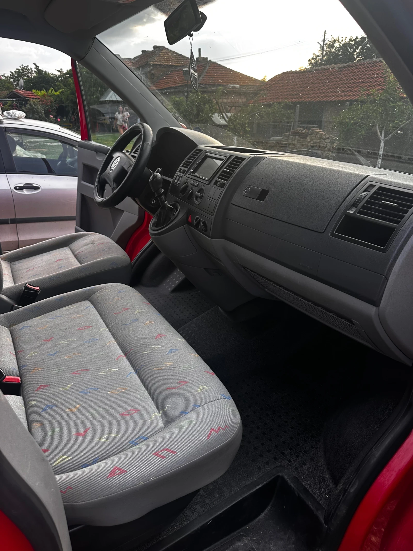 VW T5 Transporter, снимка 9 - Бусове и автобуси - 55901537