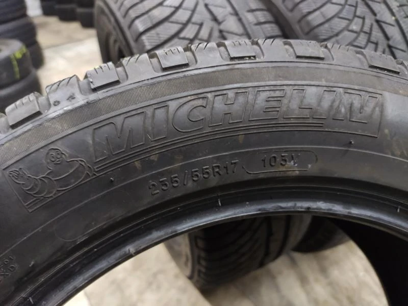 Гуми Зимни 235/55R17, снимка 8 - Гуми и джанти - 30994205