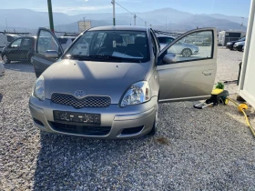 Toyota Yaris 1.0i 65 k.c, снимка 2