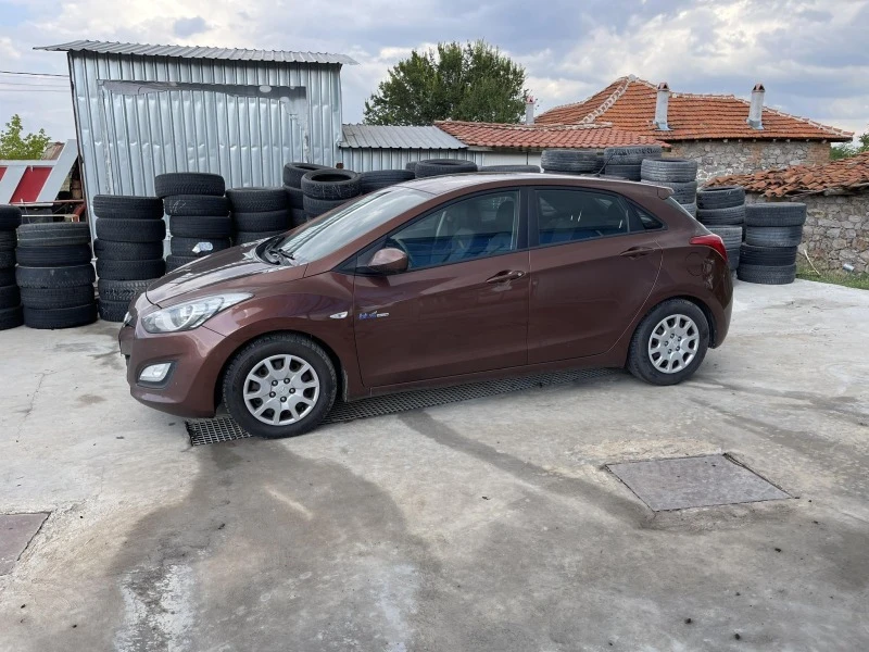 Hyundai I30 1.6 crdi, снимка 2 - Автомобили и джипове - 46942030