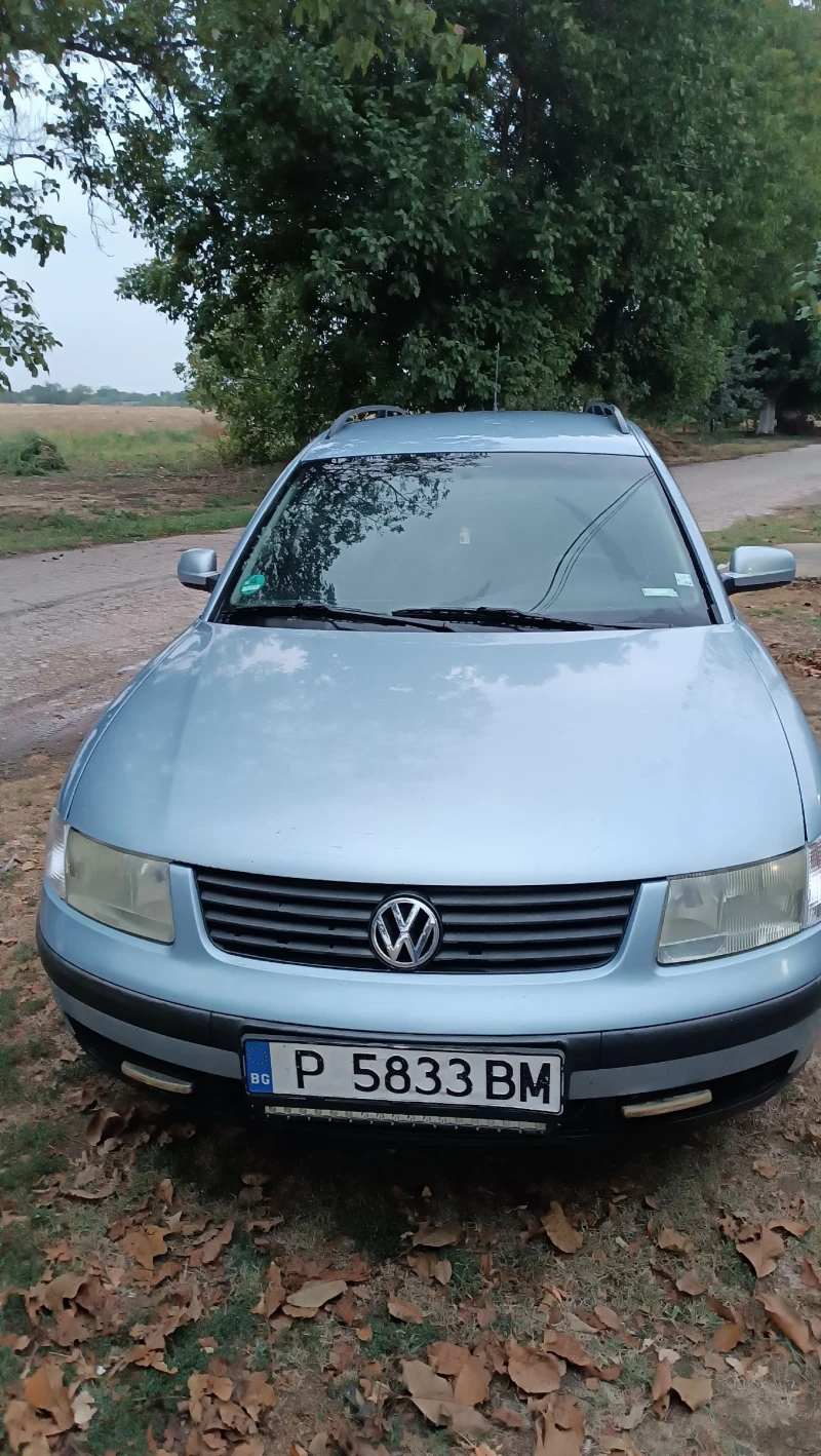 VW Passat, снимка 1 - Автомобили и джипове - 47350588