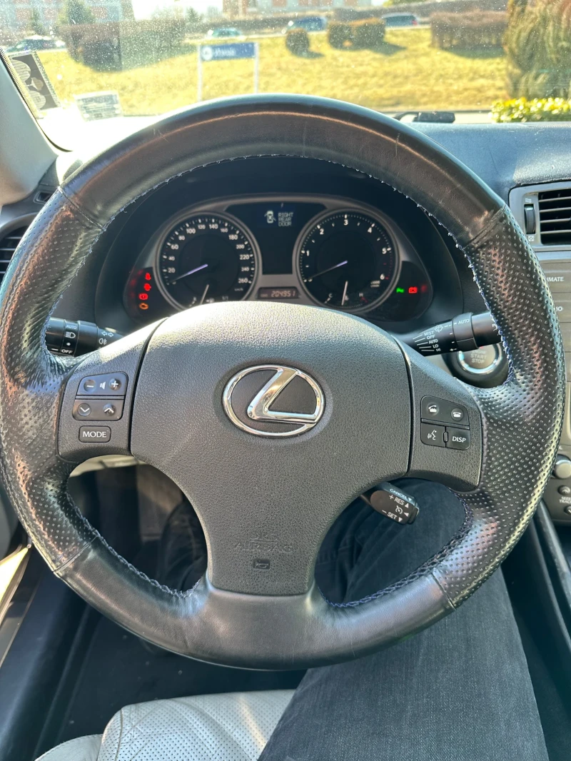 Lexus IS 220d, снимка 11 - Автомобили и джипове - 49545725