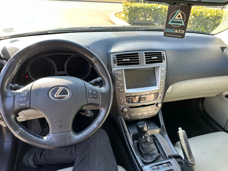 Lexus IS 220d, снимка 10 - Автомобили и джипове - 49545725