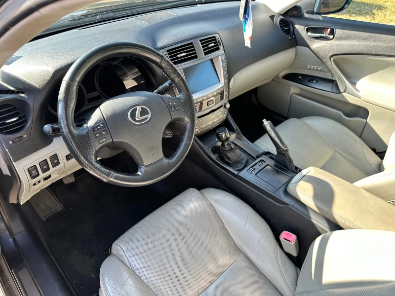 Lexus IS 220d, снимка 9 - Автомобили и джипове - 49545725