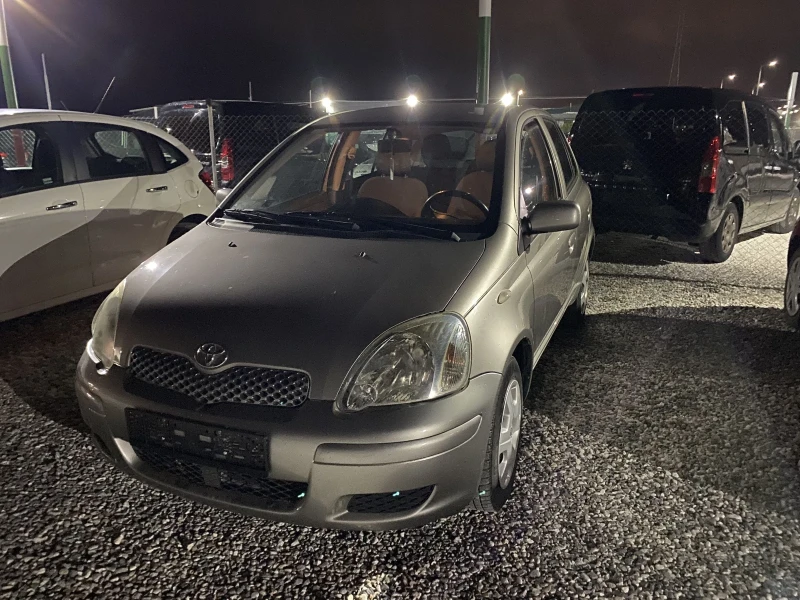 Toyota Yaris 1.0i 65 k.c, снимка 5 - Автомобили и джипове - 48423422