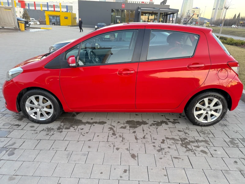 Toyota Yaris, снимка 3 - Автомобили и джипове - 49466360