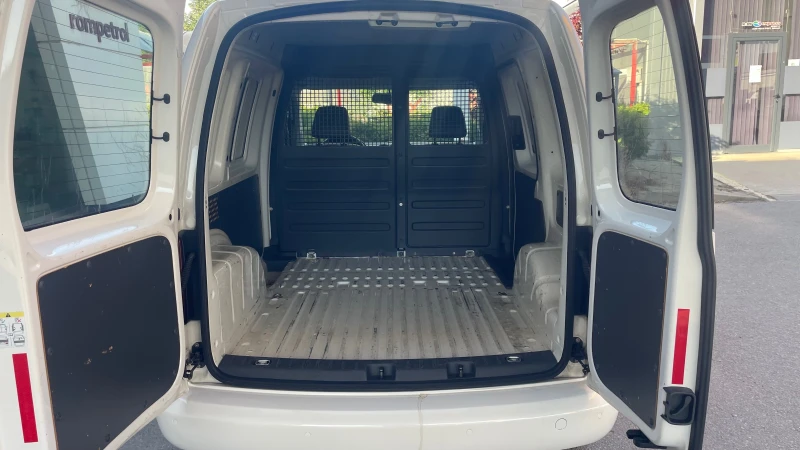 VW Caddy, снимка 14 - Автомобили и джипове - 50887256