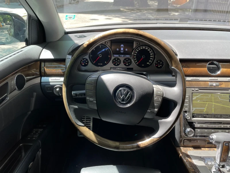 VW Phaeton 3.0 TDI Long , снимка 9 - Автомобили и джипове - 51532297