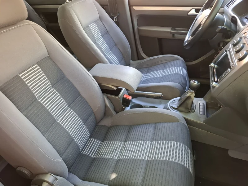 VW Touran 2.0BMM , UNITED&#34; NAVI, снимка 10 - Автомобили и джипове - 51775418